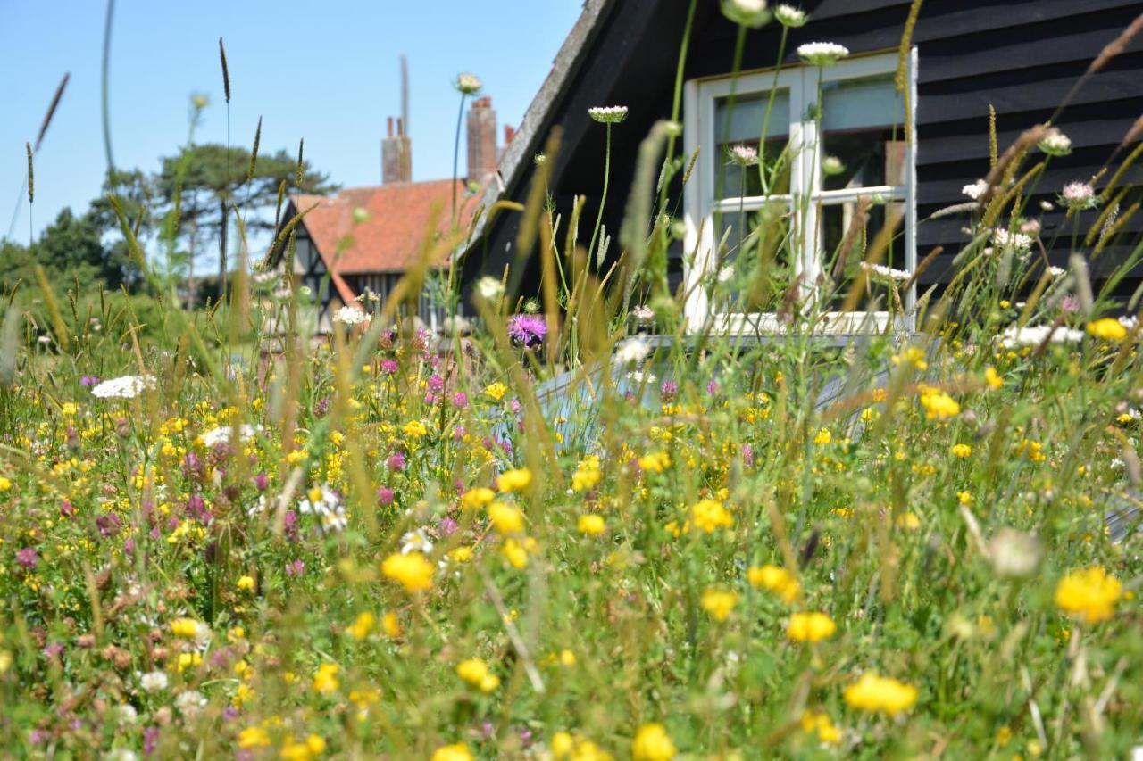 The Dolphin Inn Thorpeness Exterior foto